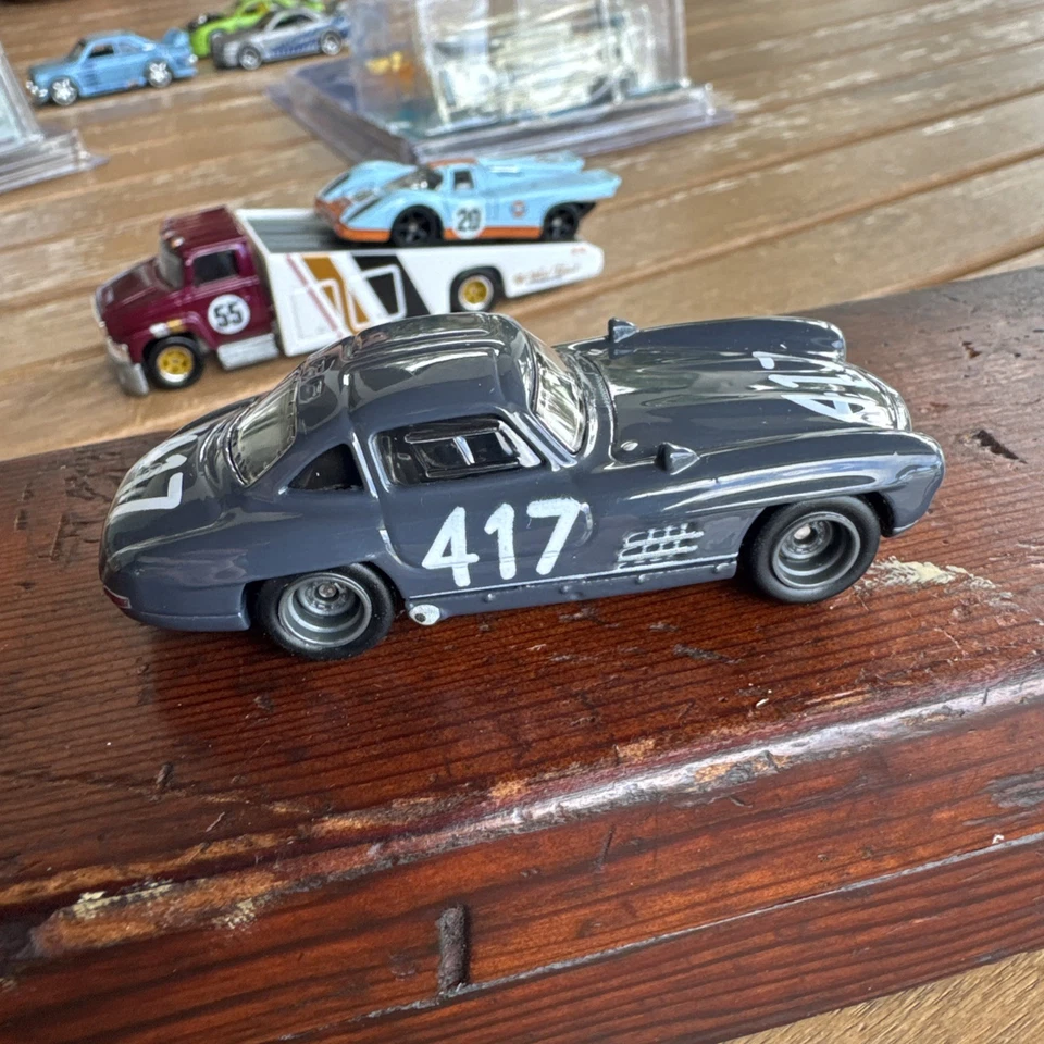 Hot Wheels Mercedes Benz 300 SL - CASI COMO NUEVO - Premium Real Rider Foto 4 de 4