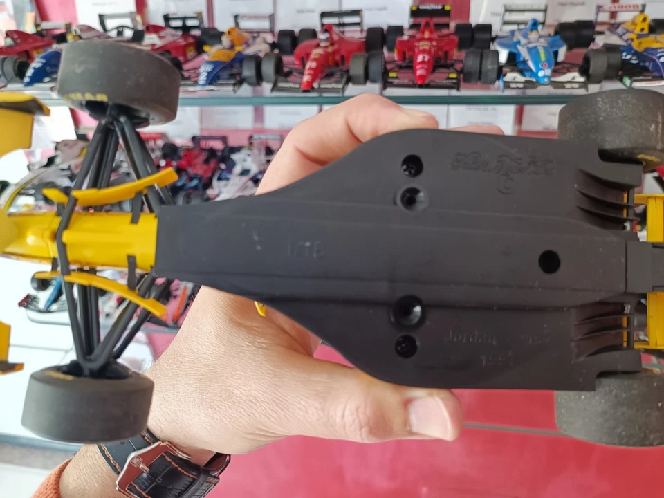 Jordan 197 Grand Prix 1:18 Ralf Schumacher - Immagine 2 di 3