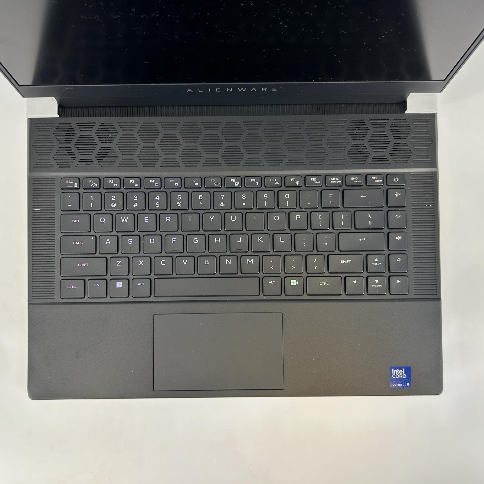 Alienware X16 R2 240Hz QHD+ 2024 2.5GHz Ultra 9 185H 32GB 1TB RTX 4070 Excellent