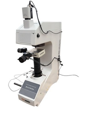 Mitutoyo HV-100 Vickers Härteprüfgerät AUTOVICK Vision Unit Japan