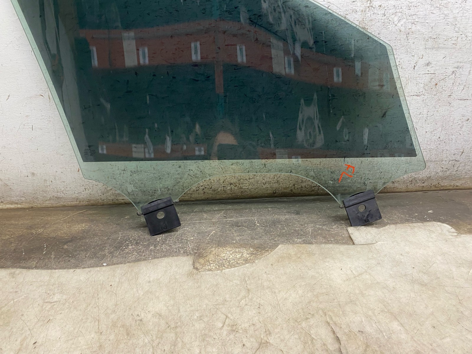 2016-2020 BENTLEY BENTAYGA OEM LH FRONT LEFT DRIVER DOOR GLASS WINDOW