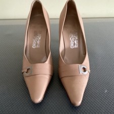 SALVATORE FERRAGAMO Beige Leather Pointed toe Heels - Size 8B