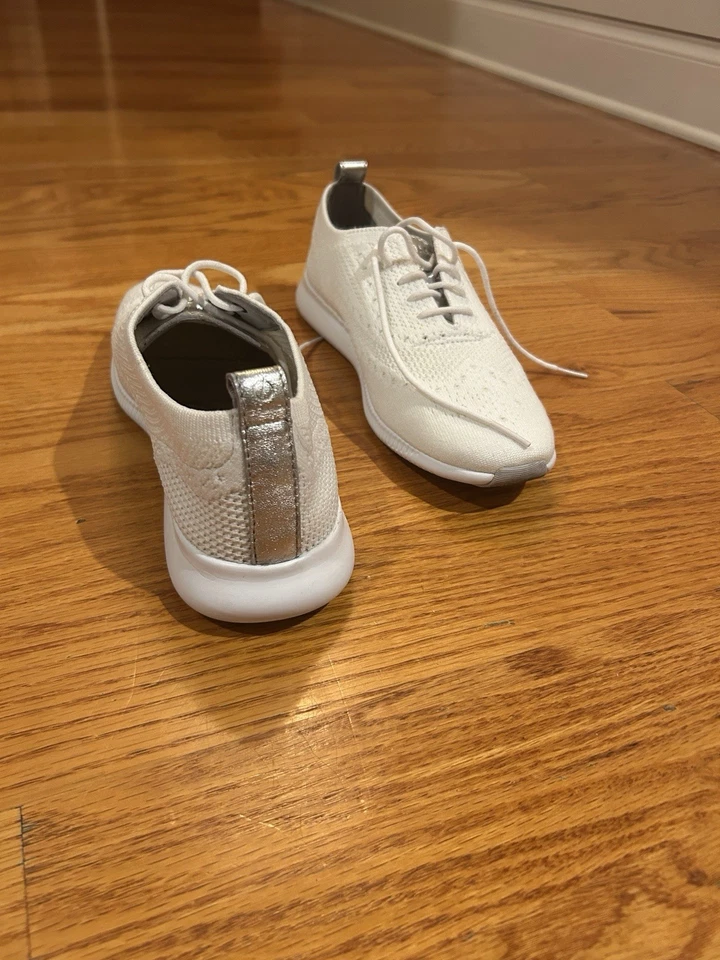 Cole Haan Women’s 9 Wingtip Oxford Zerogrand Stitchlite Shoes - Image 3 of 4