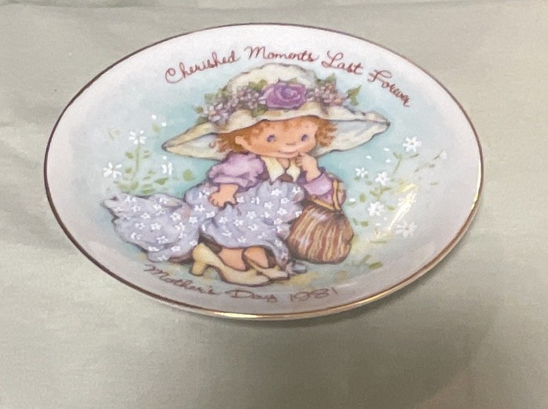 Avon Cherished Moments 1981 Mother's Day "Last Flower" Japan Collector Plate
