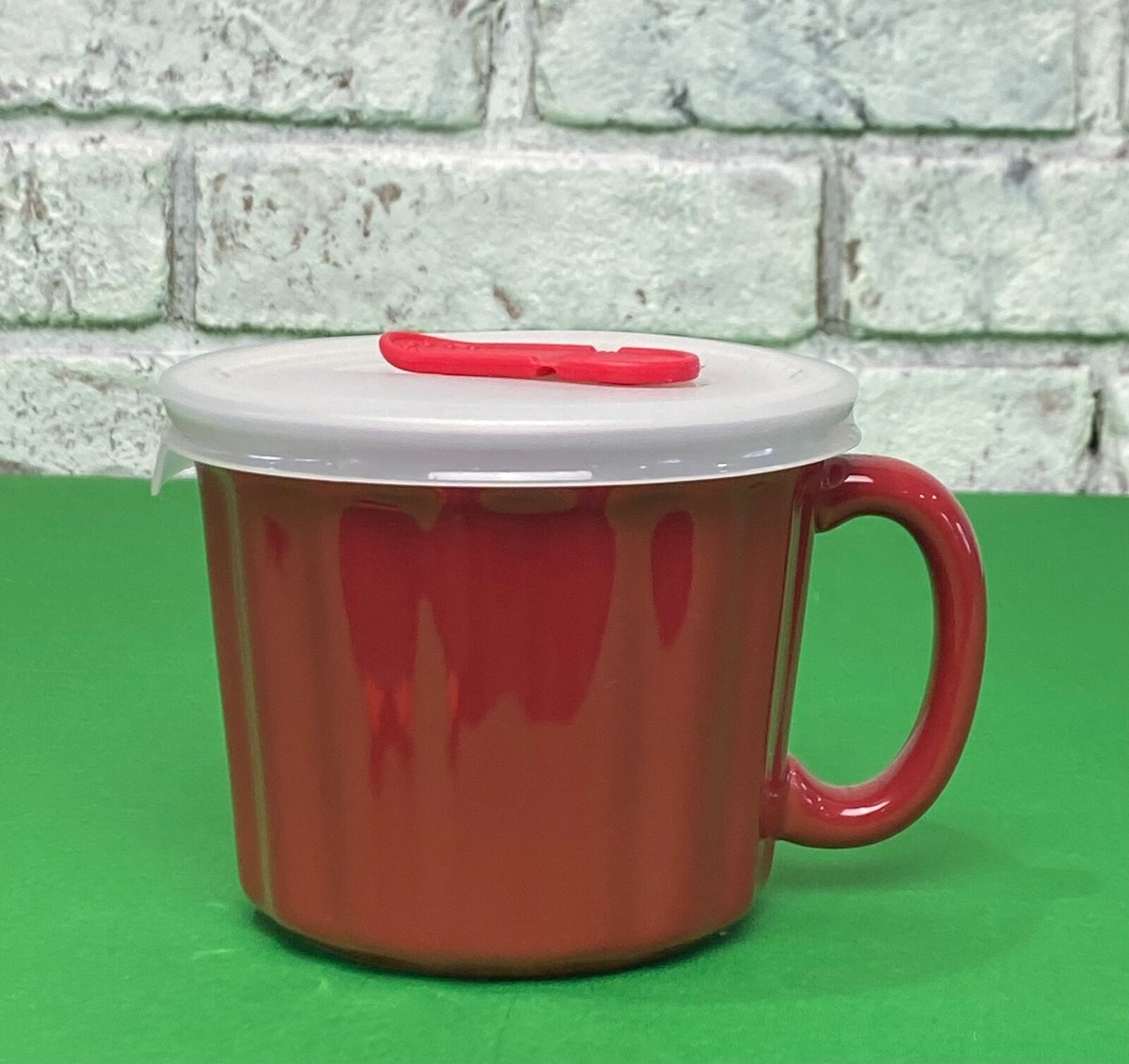 Large Red Stoneware Soup Mug With Plastic Vented Lid 16 oz Travel Mug