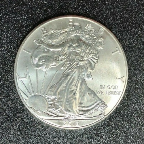 2013 AMERICAN SILVER DOLLAR EAGLE ~ GEM BU CONTAINS 1 TROY OZ .999 FINE SILVER