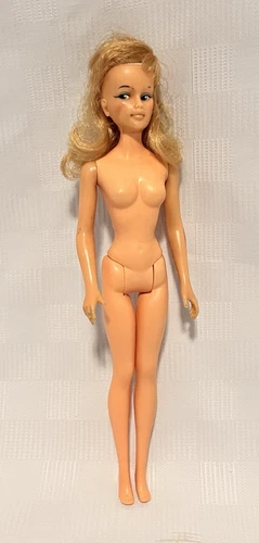 Vintage 1960's Ideal Glamour Misty M-12 Doll Tammy Family Friend TLC