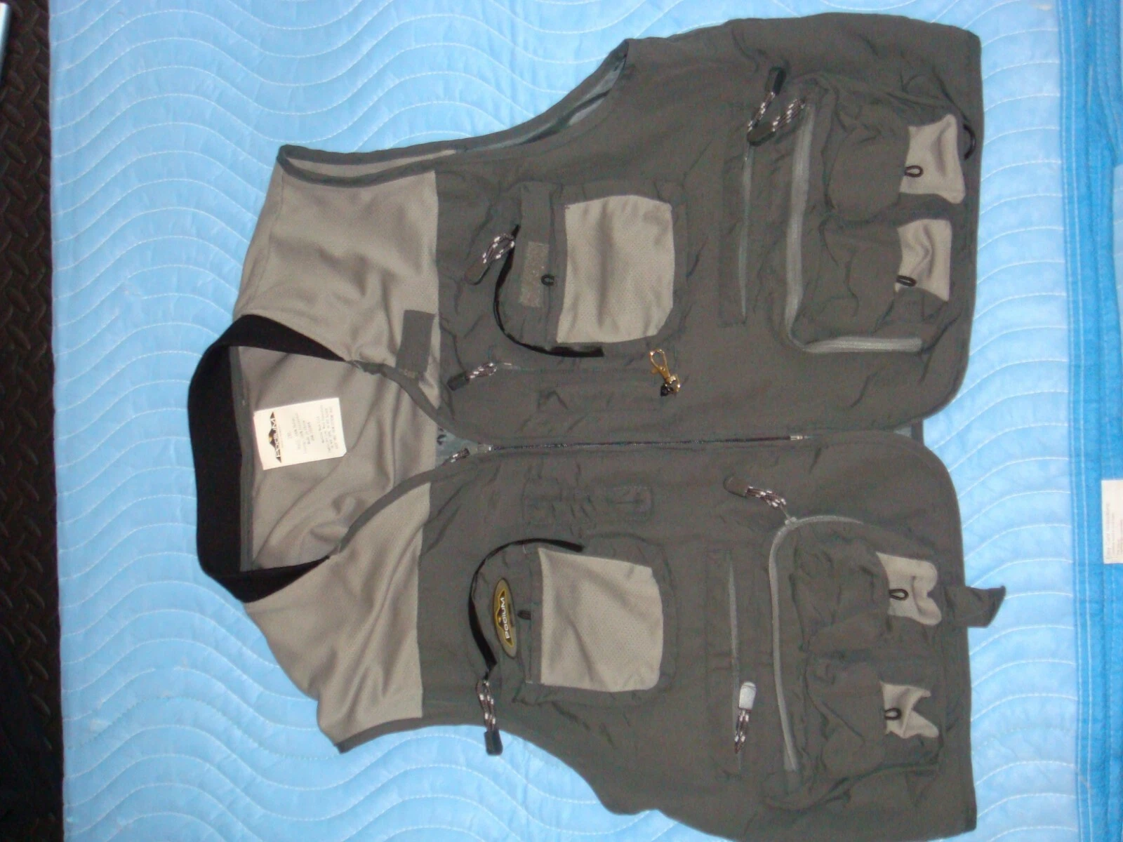 Podium Clear Lake 14-Pocket Fishing Vest Gray Size 2XL