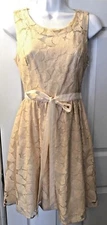 PINS & NEEDLES UO Lace Dress Ivory Cream Floral Overlay Bow Tie Dance Party Sz 4