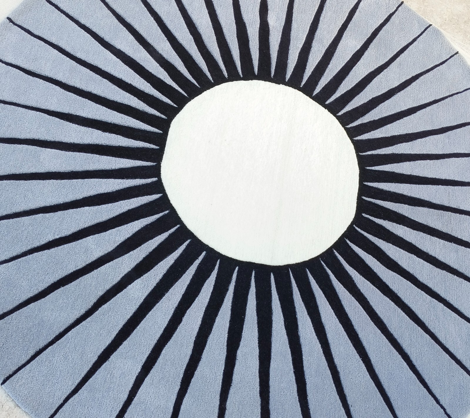 Sun Round Shape Rugs Handmade 100% Woolen Hand Tufted For Home Decoration