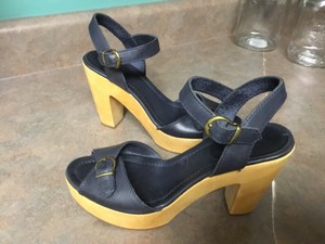 navy heels size 9