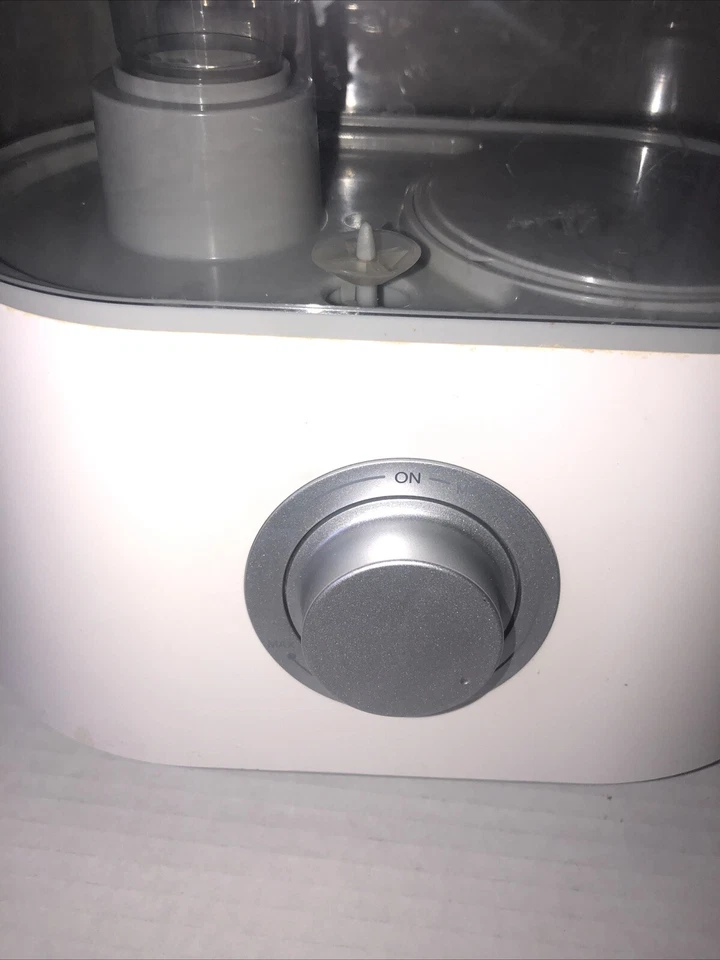 TaoTronics Cool Mist Humidifier TT-AH024( 4L Ultrasonic Humidifier 2 Mist Modes - Image 2 of 4