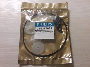 NEW-Pinch-roller-13-0mm-and-gears-For-Philips-Cassette-Decks-Boombox
