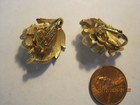 Vintage Crown Trifari Pearl Brushed Gold Clip On Earrings Set — photo 2