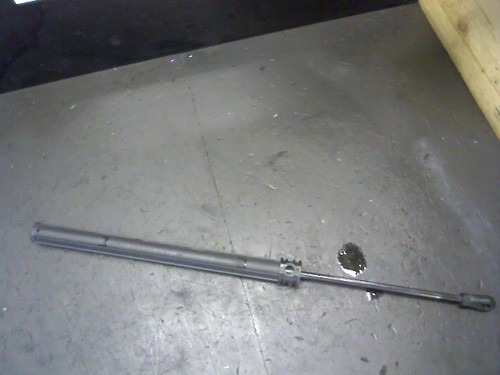 Deckelstütze Motorhaube VW Golf Cabrio 2.0 1HXO/1HX1/1EXO Cabrio Bj 1996