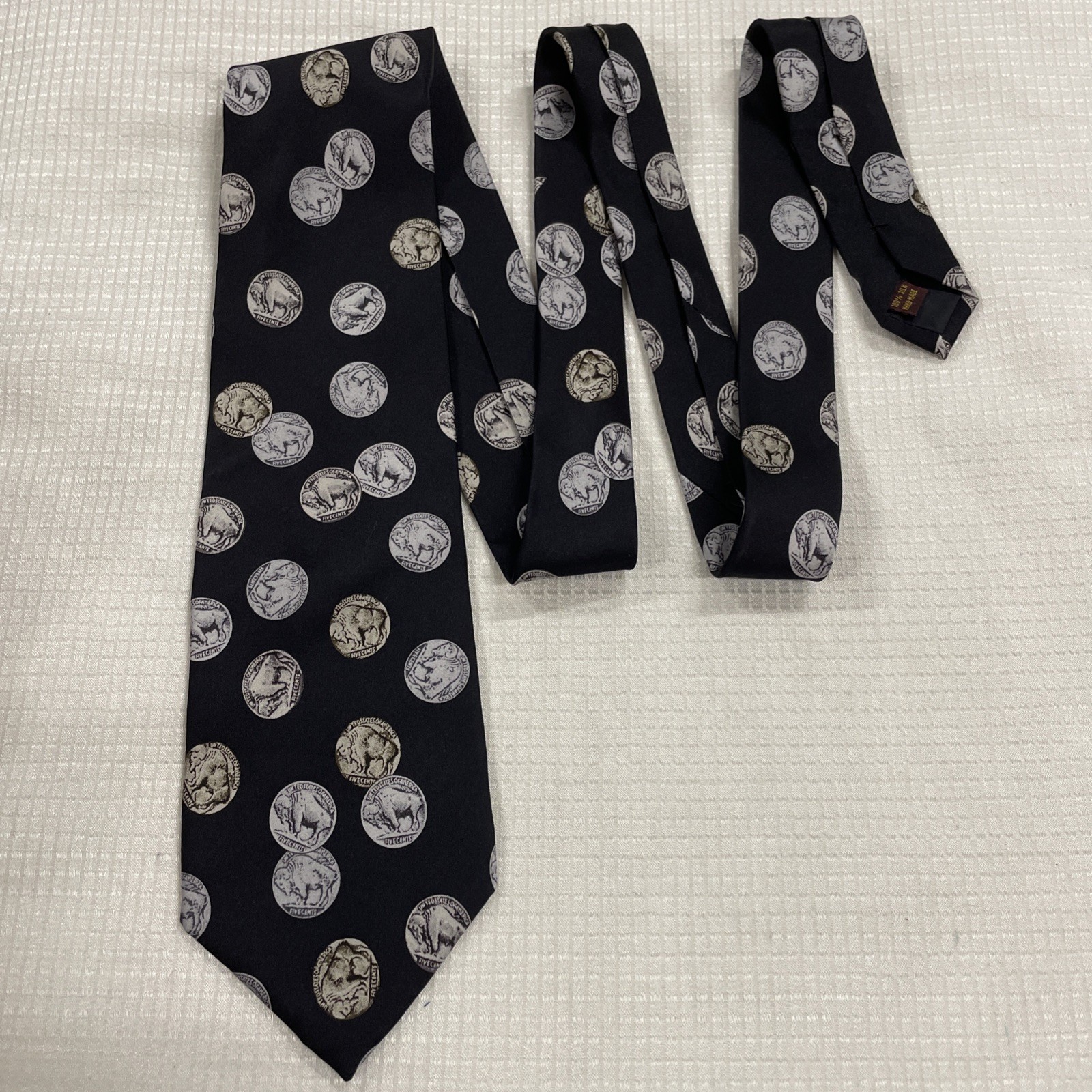 Museum Artifacts Authentic Buffalo 5 Cent Men's S… - image 6