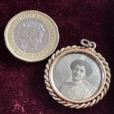 Vintage Antique Fancy Edge Rolled Gold Photo Locket Keepsake Memorial Pendant