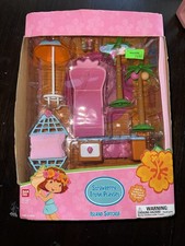 Bandai Strawberry Shortcake Strawberry Trunk Playset Doll Accessories