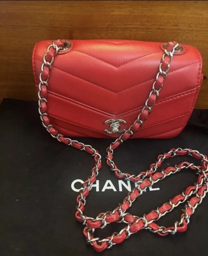 LOVELY RED CHANEL MINI CAVIAR CHEVRON ENVELOP FLAP BAG