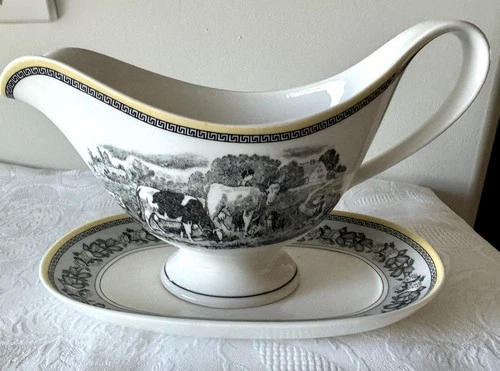Villeroy & Boch Audun Ferme Gravy Boat W/ Underplate