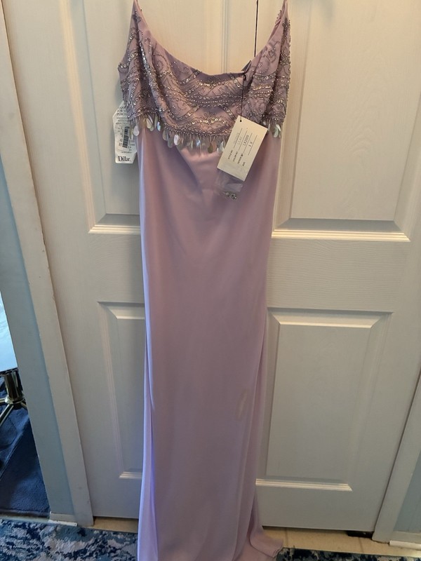 LAVENDER GOWN SEQUINED TOP SPAGHETTI STRAPS  SIZE 12 LiINED LAURENCE KAZER NEW
