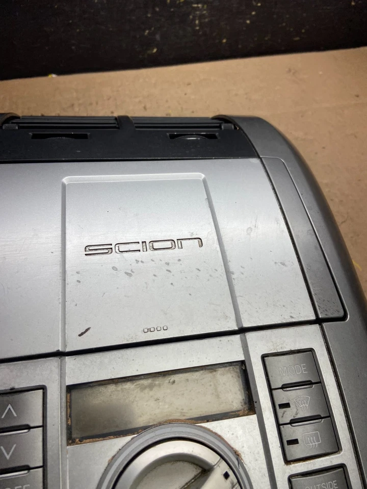 2005 - 2010 Scion TC AC aquecedor controle climático acabamento moldura painel fabricante de equipamento original T8672 DG - Imagem 4 de 4