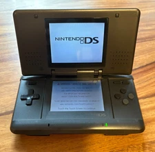 Nintendo DS Graphite Black Handheld System, Good Condition - TESTED AND WORKING!