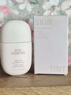 Kylie Cosmetics Hauttönung Weichzeichnungselixier 2W Brandneu Verpackt