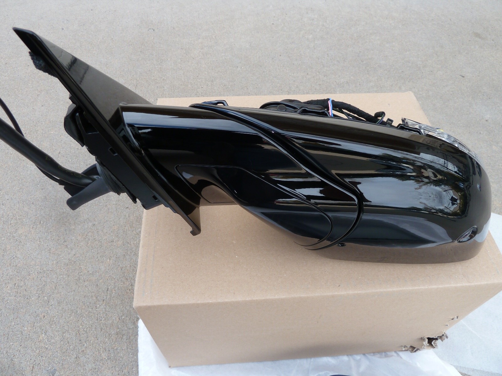 NEW Lamborghini Urus Left Driver Door Exterior Rear View Powered Mirror W Camera