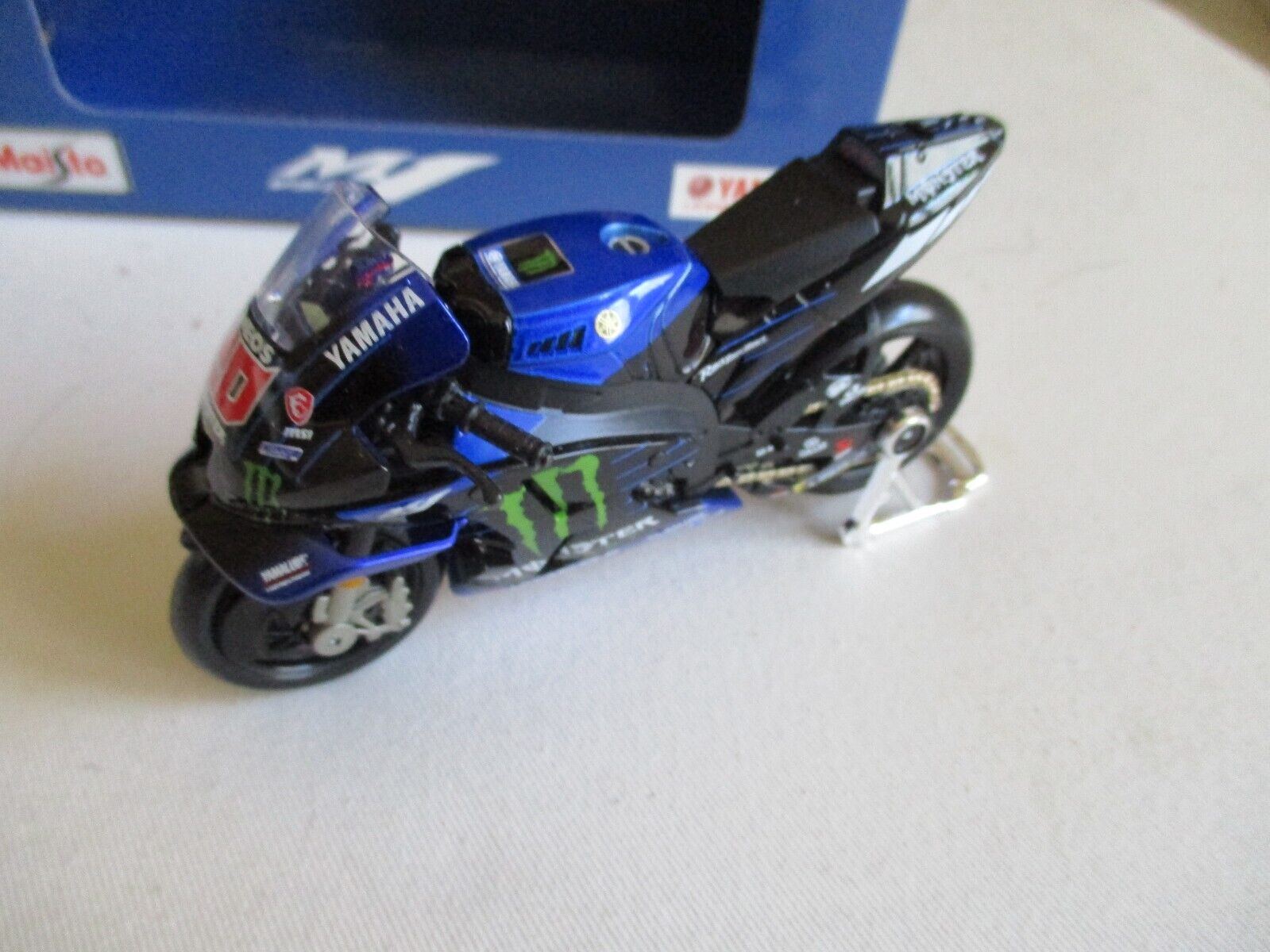 Miniatura moto de corrida Yamaha GO YZR-M1 GP Maisto motinha metal