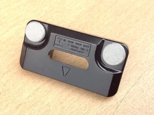 TESLA MODEL S FIXED GLASS ASY ROOF RACK MOUNT BLOCK PLATE BRACKET 1490009-00-C,