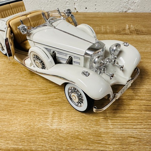 1936 Mercedes-Benz 500K TYP Specialroadster White Maisto 1:18 Premiere Edition - 第 16/22 張圖片