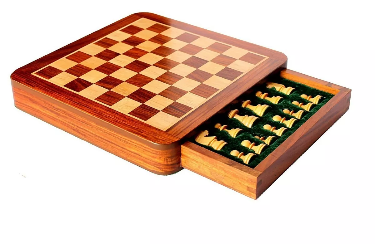 Wooden Magnetic Chess Board – StricklandandHolt