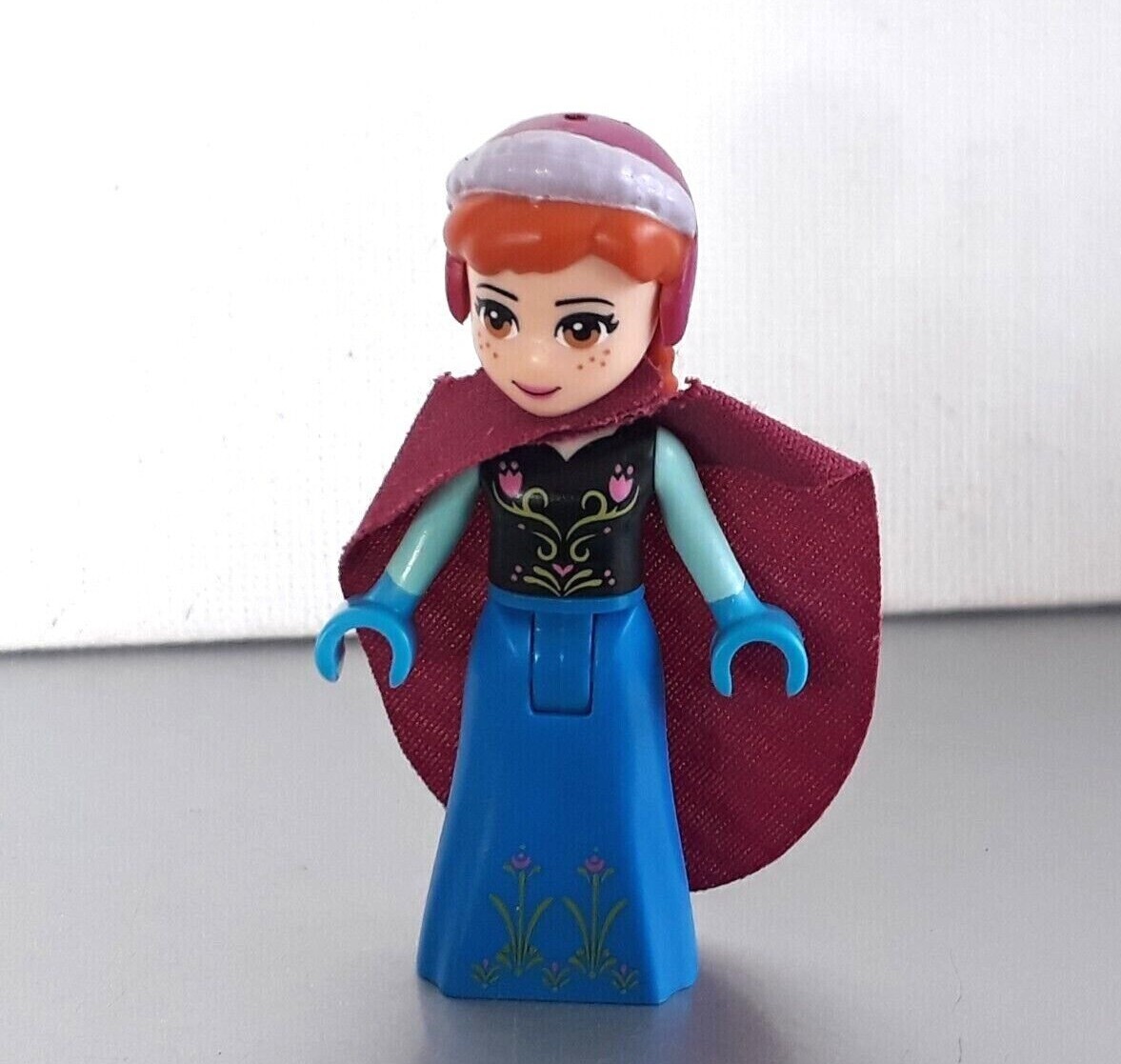 LEGO Friends Minifigure Minifig Anna Disney Princess Frozen