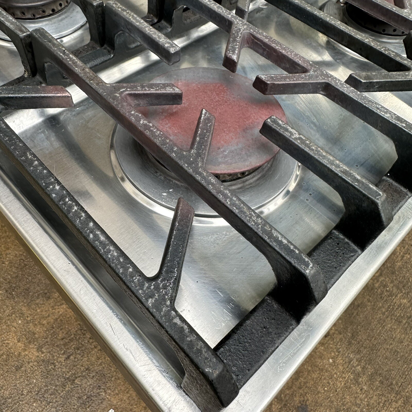 Viking Professional Series VGSU1646BSS 36 In Gas Cooktop 6 Sealed