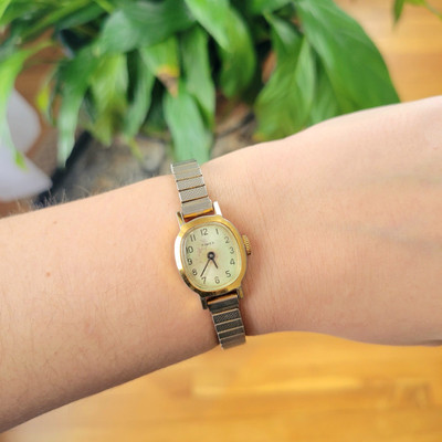 Vintage Timex Dainty Classic Electric Stretch Watch Vintage Timex Dainty Classic Electric Stretch Watch - Etsy main image 4