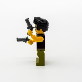 Monster Fighters Frank Rock Minifig + Gray Pistols x Brown Top 2 LEGO mof015