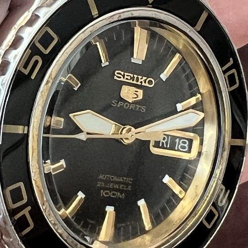 SEIKO 5 Sports SNZH57K1 7S36-04N0 Automatic Day Date 100m Watch Black Gold RUNS! - Picture 7 of 13
