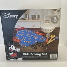 Disney Kids Mickey Mouse 8-Piece Baking Set NEW Open Box