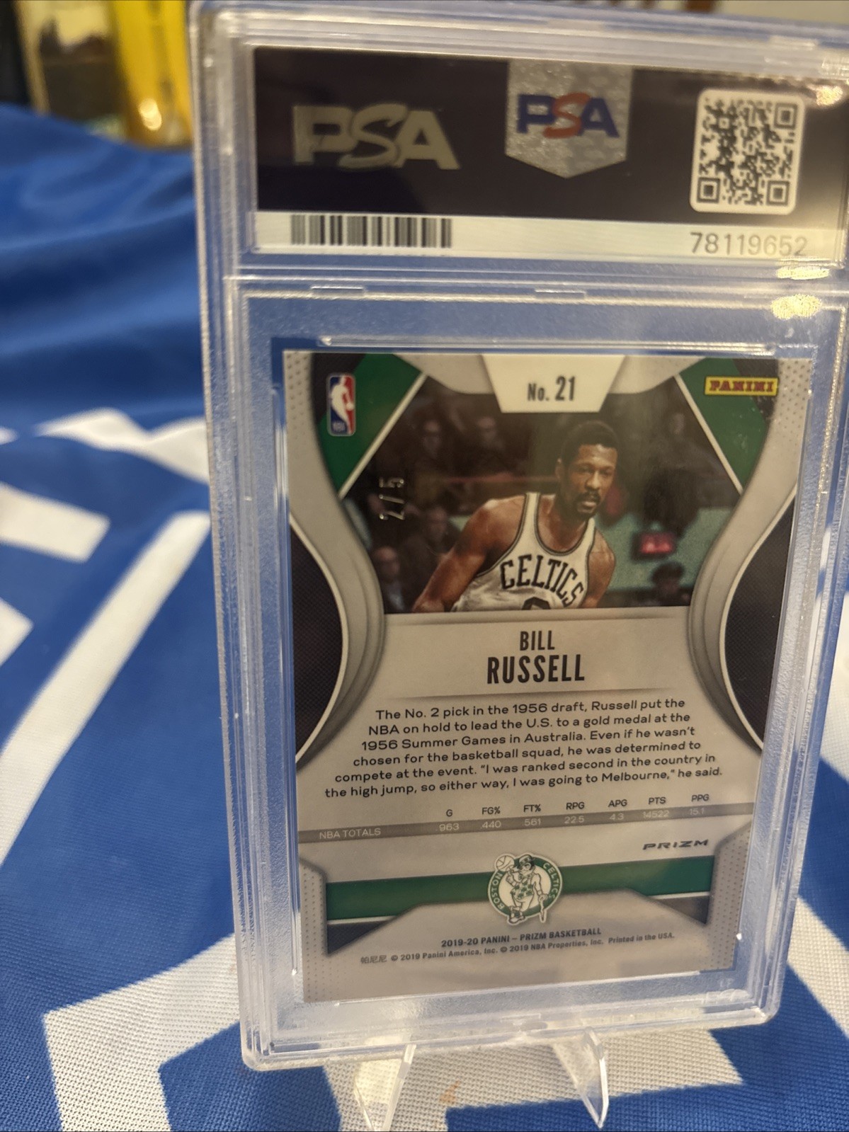 2019 Panini Prizm Bill Russell Fast Break Prizm Neon Green /5 view 3