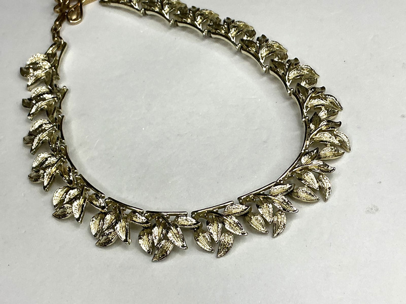 Vintage Signed Coro Goldtone Link Necklace