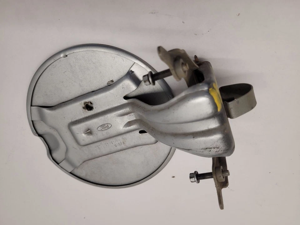 2006-2009 LINCOLN ZEPHYR Fuel Filler Door Silver 6E5Z54405A26A      Foto 4 de 4