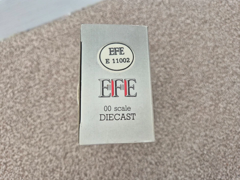 EFE 1/76 AEC MAMMOTH BOX VAN PICKFORDS REMOVALS CAMION MODELLO DIECAST 11002 - Immagine 4 di 4