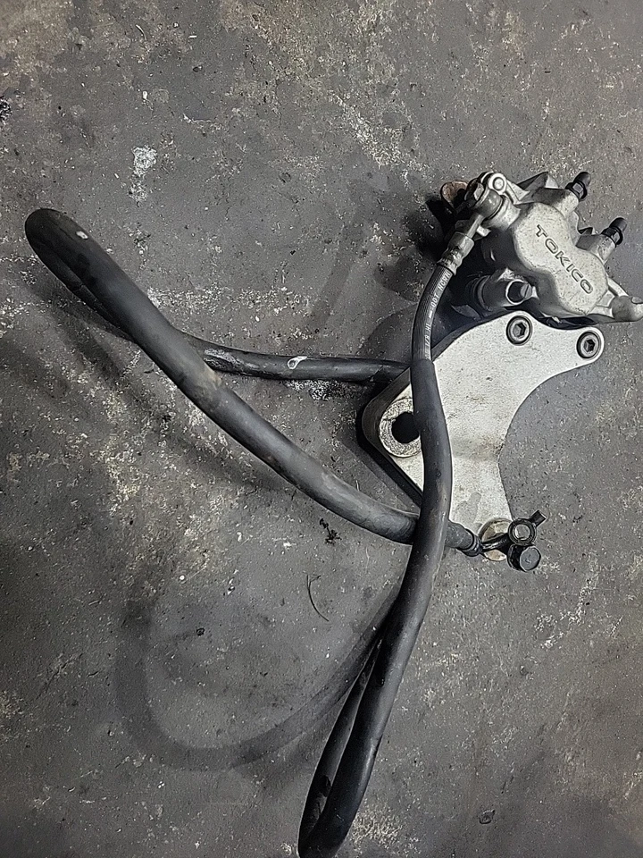 Kawasaki Vulcan Mean Streak VN 1500 02 03 2002 2003 OEM Rear Brake Caliper Mount - Image 2 of 4