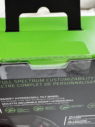 Razer Basilisk V3 - Ergonomic Wired Gaming Mouse Black Single. BRAND NEW. SEALED - Picture 3 of 7