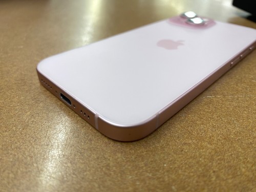 Apple iPhone 15 - 128 GB - Pink (T-Mobile) - Afbeelding 6 van 7