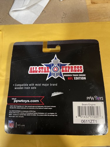 Motore treno in legno NFL All Star Express Chicago Bears HTF - Foto 2 di 2