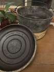 Vintage 1920 Griswold Dutch Oven NO. 9 884 & Tite top Lid Cast Iron Cookware