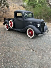 1935 Ford F-Series 