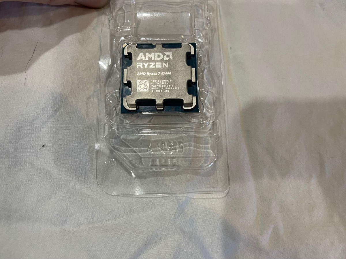 AMD Ryzen 7 8700G Desktop Processor | 8-Core 16-Thread Radeon 780M